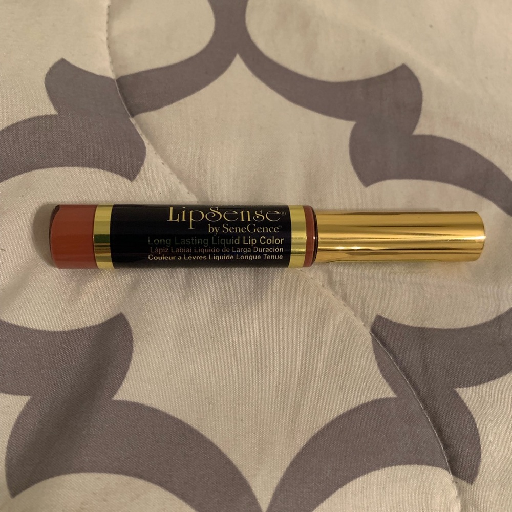 Lipsense